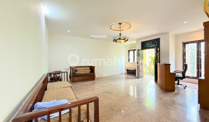 For Rent Classic American House, Suitable for Office Area, Jl. Sawo Menteng. 2