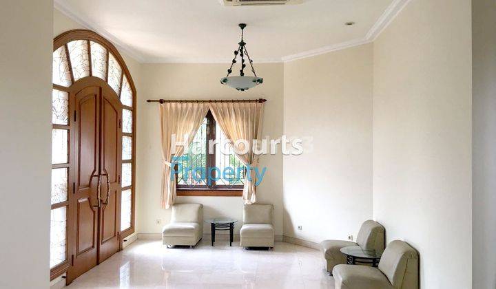 Pondok Indah Area, Cukup Bawa Koper Aja Rumah Hunian 2 Lantai Furnished  2