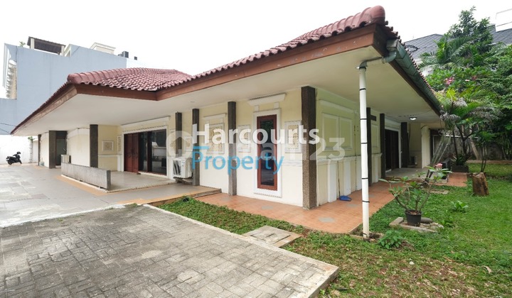 Dijual Rumah Klasik Terawat Area Jl. Pandeglang Menteng