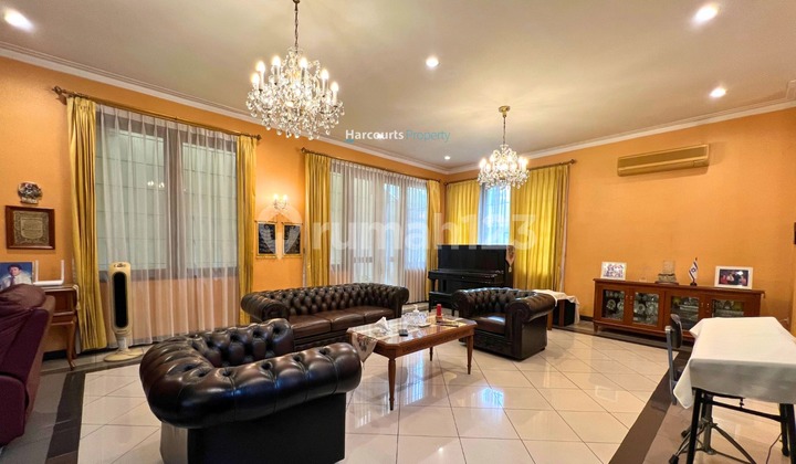 Dijual Turun Harga Rumah Klasik Terawat 2 Lantai Area Jl. Abdul Kodir Cipete