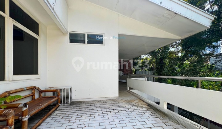 Dijual Rumah Klasik Area Embassy & Pejabat Area Jl. Karang Asem Mega Kuningan 2