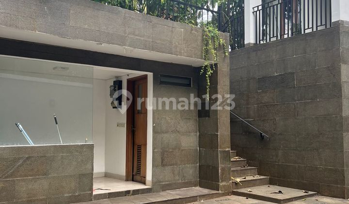 Dijual Rumah di Dukuh Patra< Tebet, Jakarta Selatan, Bagus, siap pakai. 2