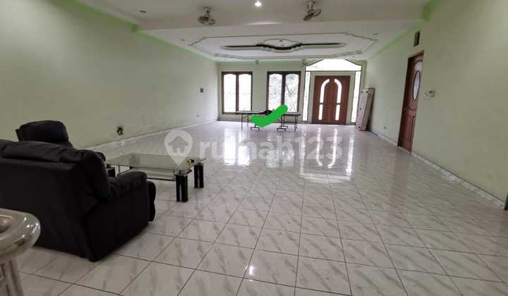 House in Sentani Near the Exhibition Ground House in Sentani Near the Exhibition Ground