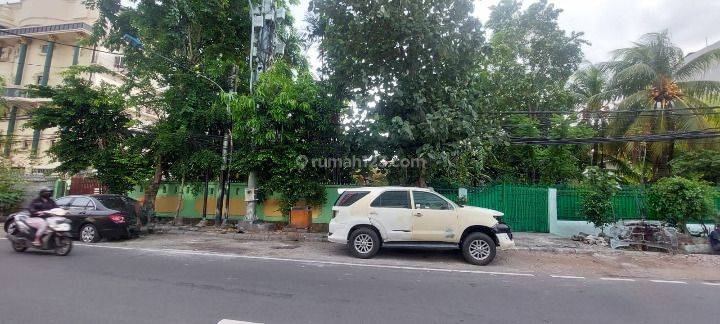 Rumah Mangga Besar 1