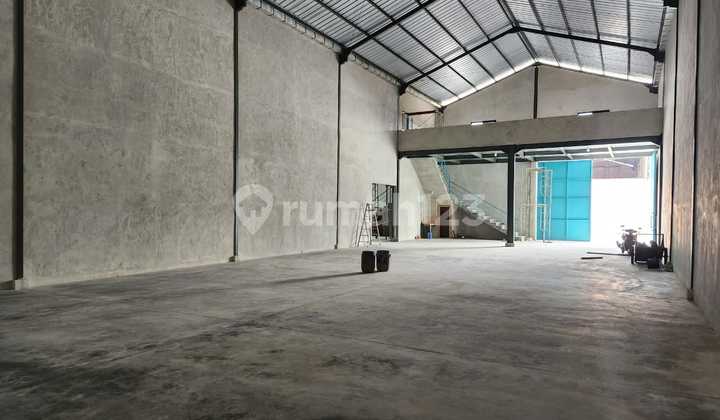 Warehouse in Kalideres