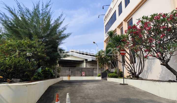 Sunter Warehouse Container Access