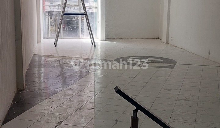 Shop House on Pinangsia Raya Shop House on Pinangsia Raya