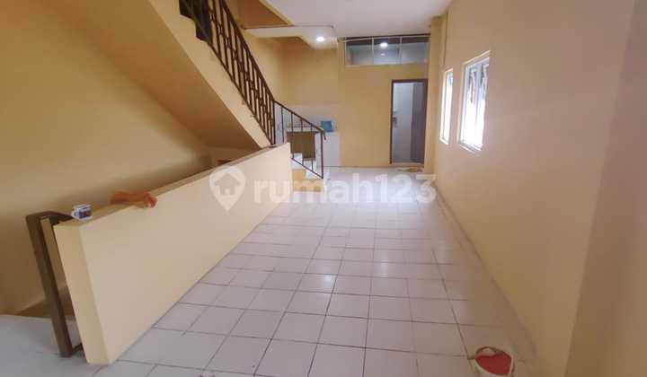 Ruko Hidup Baru Hadap Jalan