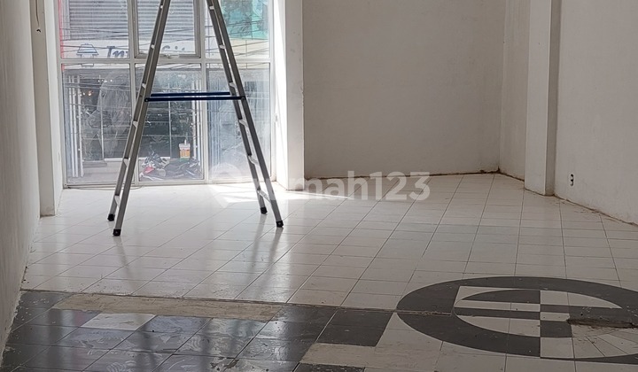 Pinangsia Raya Commercial Building Pinangsia Raya Commercial Building