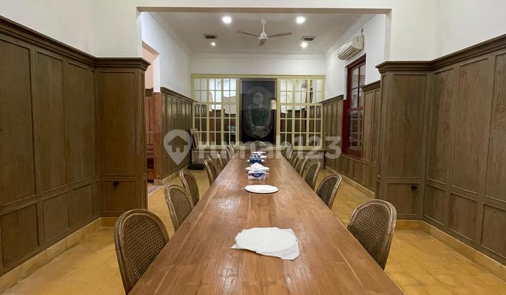 Shop house in Menteng