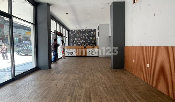 Attached Shophouse at Season City Mall Latumenten