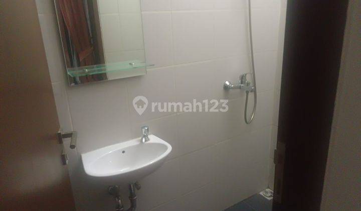 kamar mandi dijual rumah 2lt siap huni