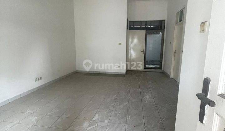 Rumah Di Sutera Flamboyan Shm Butuh Renovasi Selatan 1