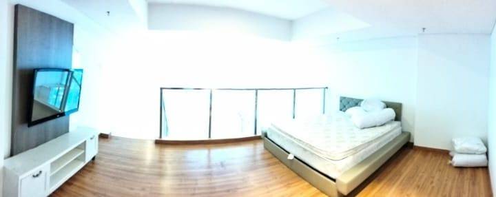 Dijual Apartemen Roseville Soho And Suite 1,5 Lntai Furnished Hadap Barat. Byn 2