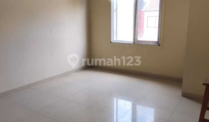 Disewakan Rumah 2 lantai semi furnish di Sutera Delima, Alam Sutera - Apriefa 2