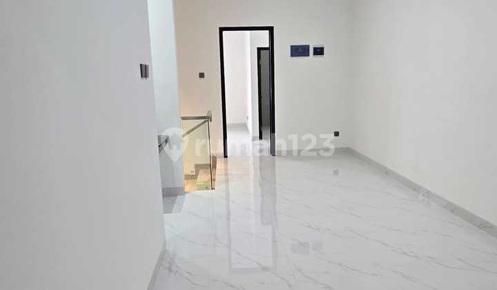 Good House SHM Alam Sutera Jelita Strategic Ready to Live Modern New