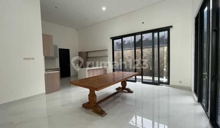 Rumah Bagus Siap Huni Alam Sutera Furnish Rapi Modern 2