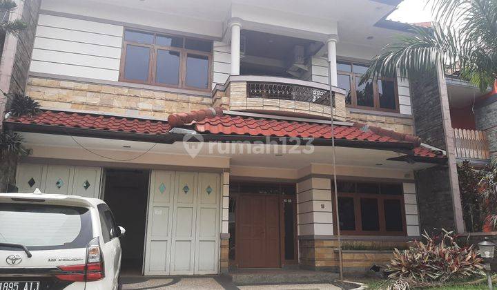 Rumah Kokoh Sangat terawat dalam Cluster, di komplek Elite Mekarwangi Bandung Kota 1