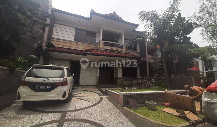 Rumah Kokoh Sangat terawat dalam Cluster, di komplek Elite Mekarwangi Bandung Kota 2