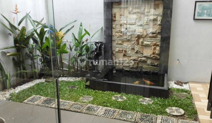 Rumah Classic 2.5 LT Kokoh Terawat  dalam cluster Batununggal Indah Estate

 2