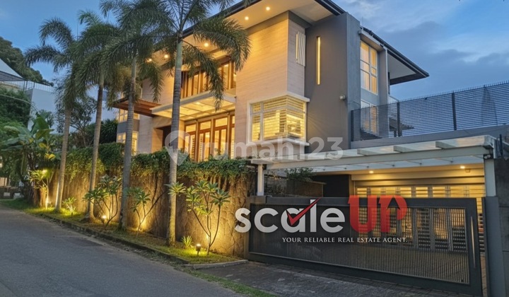 Best Price Best View Rumah Elegan di Setraduta