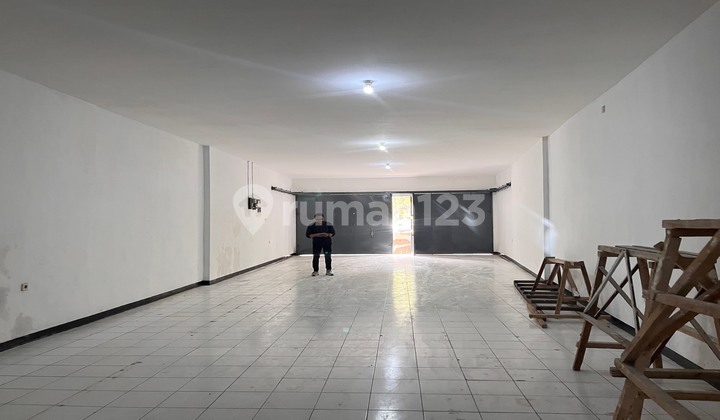 Main Road Shop House Buah Batu, 1 Floor, Newly Renovated Ready for Business