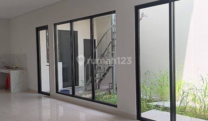 Rumah Baru Lux Dalam Cluster Emily Summarecon Bandung 2