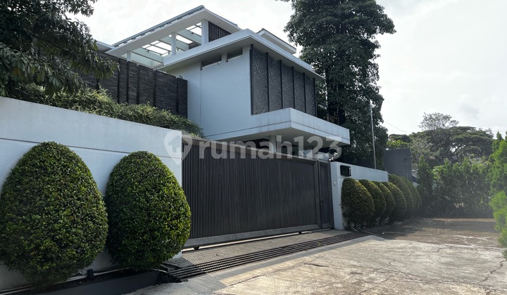 Rumah Super Lux, Sayap Pasteur Dekat Botanical Mall Dan Hotel Aston Pasteur, Furnished + Kolam Renang