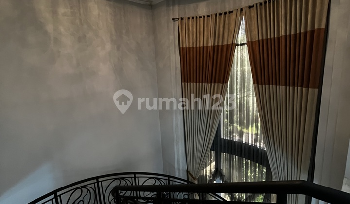 Harga Menarik! Rumah Lux Di Boulevard Elite Singgasana Pradhana Kota Bandung Fully Furnished Kolam Renang Dan Gym 1