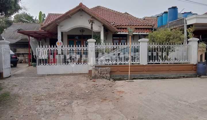 Rumah Siap Huni Tanah Luas Dekat Kopasus Batujajar Cocok Untuk Kost2an/dibangun 4 Rumah Baru/gudang 