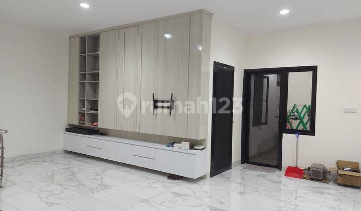 Rumah Renov Cantik Minimalis 160m² Siap Huni Ri Alam Sutera Green Belt - Dekat Sutera Jelita Kirana Narada Flamboya Elok Feronia Leora Orlanda Victoria Winona (3) Rumah Renov Cantik Minimalis 160m² Siap Huni Ri Alam Sutera Green Belt - Dekat Sutera Jelita Kirana Narada Flamboya Elok Feronia Leora Orlanda Victoria Winona (3)