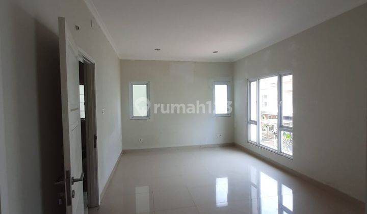 Dijual Cepat harga Terbaik! Rumah siap huni di Montana Village Gading Serpong - lokasi sangat strategis <5 menit ke pusat perbelanjaan dan perkantoran, RS, sekolah (Ag11) 3