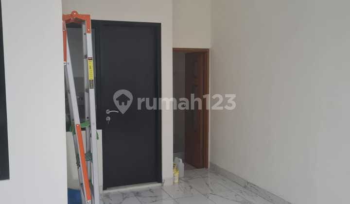 Beautiful Minimalist Renovated 160m² Ready-to-Live House at Ri Alam Sutera Green Belt - Near Sutera Jelita Kirana Narada Flamboya Elok Feronia Leora Orlanda Victoria Winona (3) 2