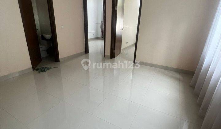 Rumah 2 Lantai Shm Rapi Siap Huni Greenwich Bsd City 2