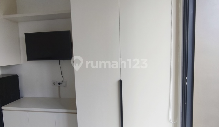 Brand New Minimalist Interior - Low Floor Studio Sky House Skyhouse Bsd - Near Casa De Parco, Brandz, B Residence - Prasetya Mulya, Green Office Park, Gop 2