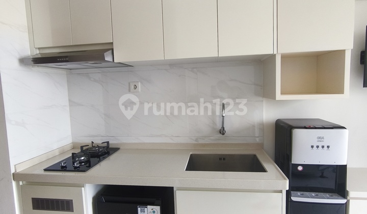 Jual dan Sewa - Brand New Interior Minimalis Cakep - Studio Skyhouse Sky House BSD City - Dekat Brandz Casa Parco B Residence Green Office Park , Gop , The Breeze, Mall Aeon 2