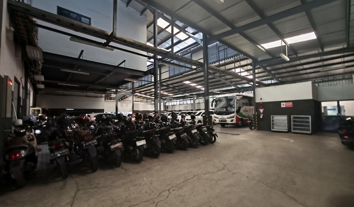 3-Storey Building Land Area 1,709m² In Alam Sutera CBD - Open Layout - Suitable For Showroom, Office, Gym, Restaurant, And Others 1