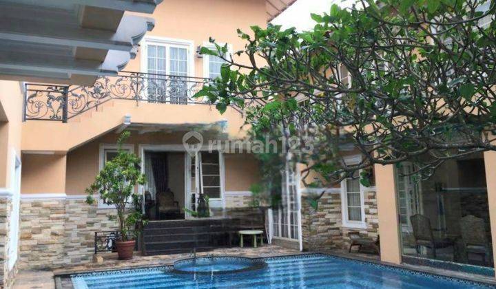 Rumah 2 Lantai Shm Mewah Dengan Swimming Pool Lippo Karawaci 1