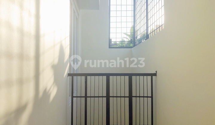 Rumah Brand New Lebar 7 - Living Room Besar - Di Loop Alam Sutera - Dekat Sutera Kirana Jelita Narada Feronia Flamboyan Palmyra Winona Orlanda Victoria (314) 2