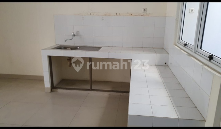 Rumah Siap Huni Di Komplek Casa Jardin Daan Mogot 2