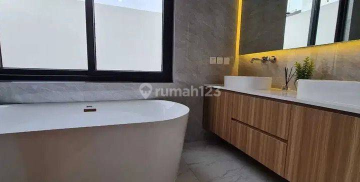 Rumah Baru Furnish Siap Huni di Pantai Indah Kapuk Pik 2