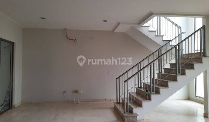 Rumah Siap Huni di Golf Island Pik 1