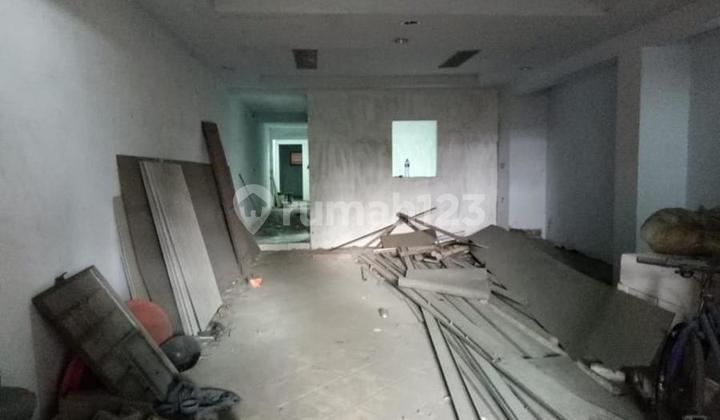 Ready-to-Use Shophouse in Bandengan, North Jakarta 2