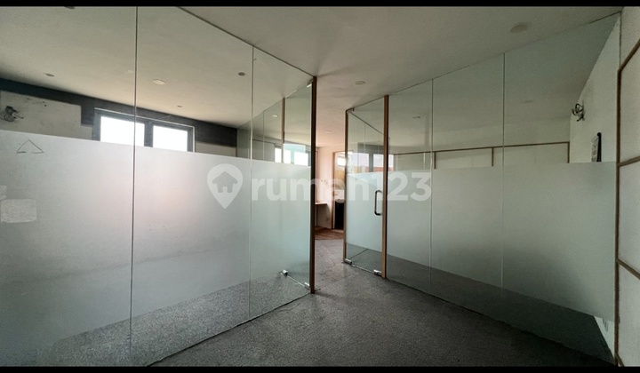 Ready-to-Use Warehouse in Daan Mogot Warehouse Area, Tangerang Ready-to-Use Warehouse in Daan Mogot Warehouse Area, Tangerang