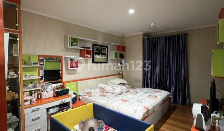 Neat and Ready-to-Occupy House in Green Court Cengkareng Housing Complex 2