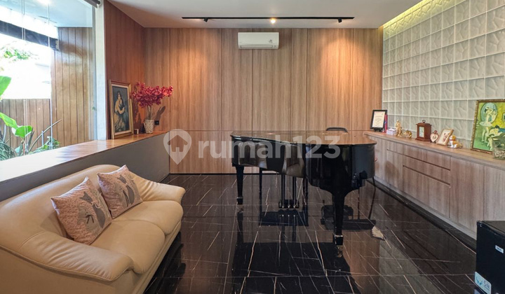 Rumah Permata Buana Luas 300 M2 Paling Homey