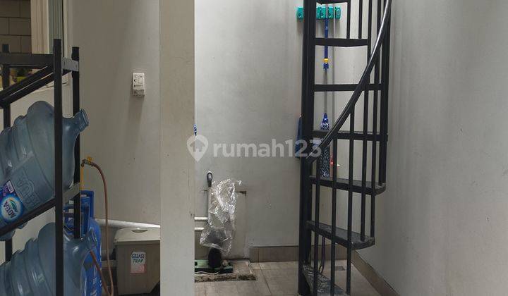 Rumah Gading Serpong Luas 210 M2 Hoek Murah ! Semifurnished Bagus 2