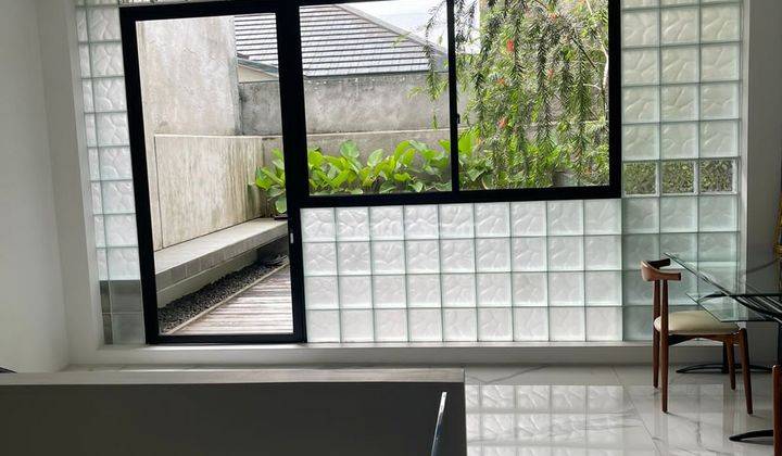 Rumah Permata Buana Luas 300 M2 Tropical Modern. Fully Furnished! 2
