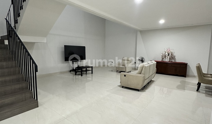 Puri Kencana Puri Indah House For Sale 200m2 Renovated! 1