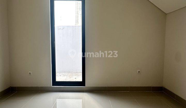 Rumah Metland Posisi Hoek Dan Depan Taman! Luas 84 M2 Harga Nego 2